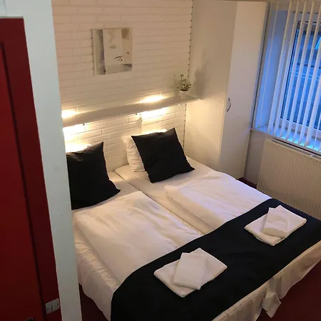 Klover Es Hotel Hellevad