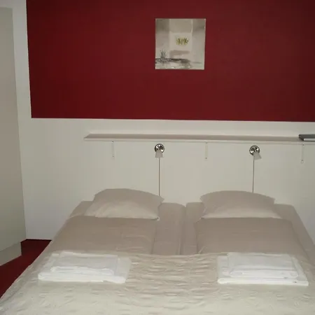 Klover Es Hotel Hellevad