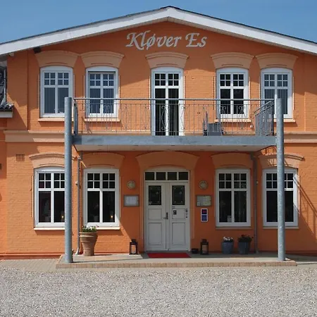 Klover Es 3* Hellevad