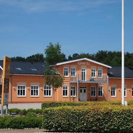 Klover Es 3* Hellevad